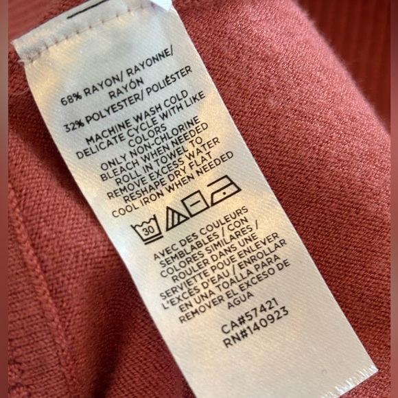 Loft oversized long sleeve sweater. Coral/Rose Color. Size XS. Soft. - Picture 6 of 6